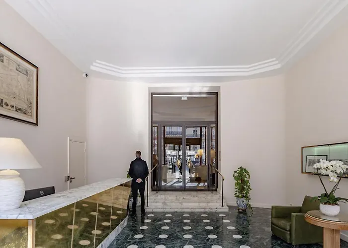 Superb With Terrasse & 24-7 Security In The Heart Of Paris! Appartamento *