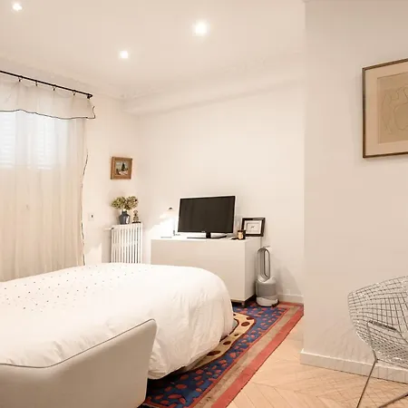 Superb Flat With Terrasse & 24-7 Security In The Heart Of Paris! 아파트 *