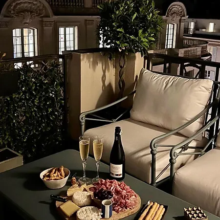 Lägenhet Superb With Terrasse & 24-7 Security In The Heart Of Paris! *